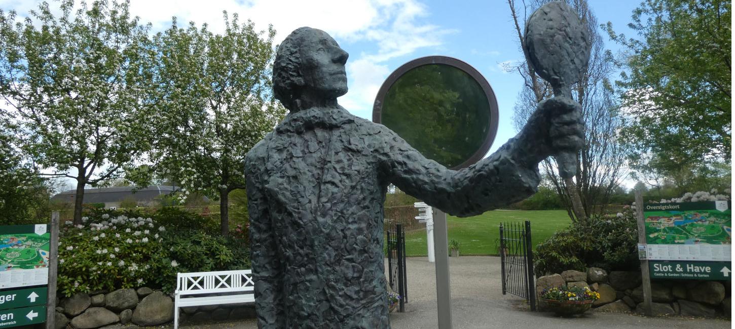 Bronzestatue af H. C. Andersen | Egeskov | VisitFaaborg